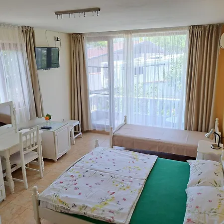 Zelenika Gasthuis 2*