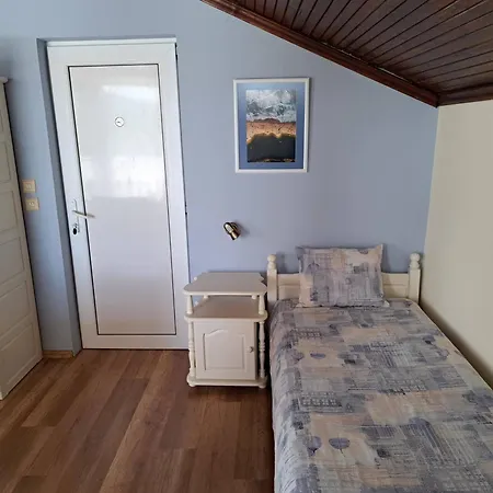 Zelenika Pensión 2*