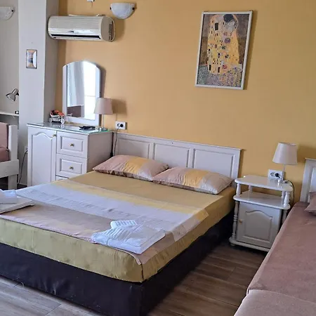 Guest house Zelenika Sinemoretz