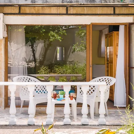 Zelenika Gasthuis Sinemoretz