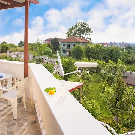 Guest house Zelenika Sinemoretz